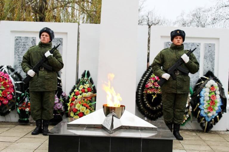 В Мостовском районе отметили 76-годовщину трагедии на Михизеевой Поляне