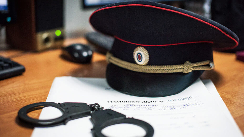 Сотрудник полиции помешал законной работе кафе в посёлке Мостовском 1