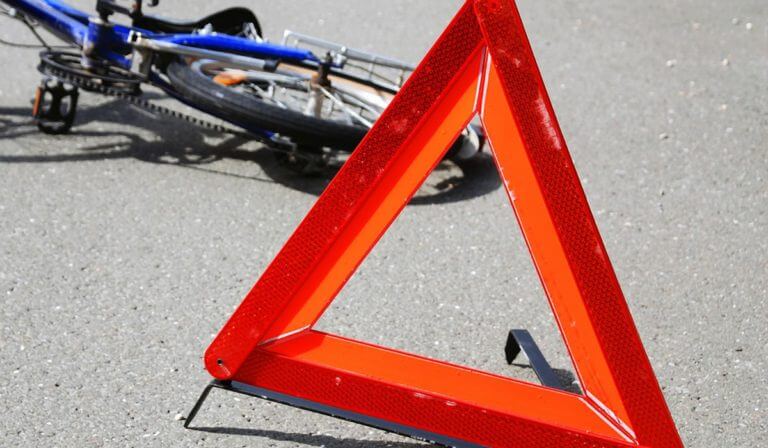 В Псебае мотоциклист столкнулся с велосипедисткой: оба пострадали 1