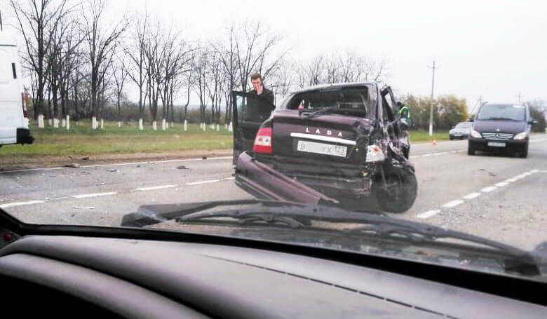 В первые десять дней ноября на дорогах Мостовского района произошло 18 дорожно-транспортных происшествий 1