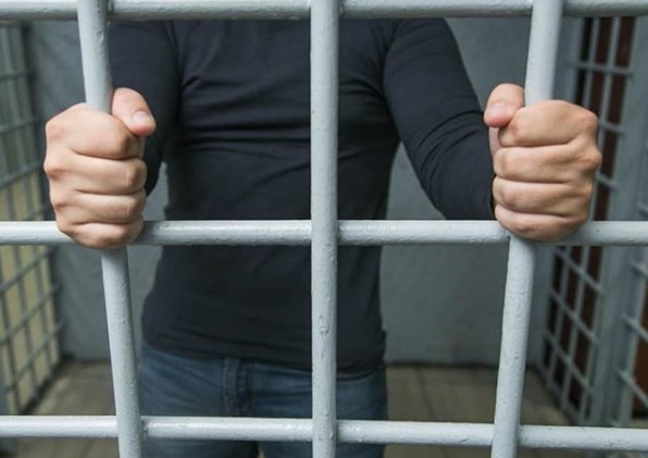 Пять лет тюрьмы грозит водителю Мерседеса, сбившему сотрудника ДПС в Мостовском 1
