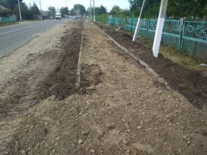 Работы по строительству новых тротуаров в пгт Мостовской продолжаются 15