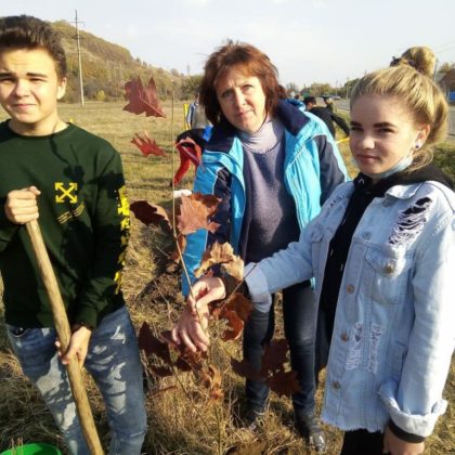 В Псебае по инициативе ветеранов-пограничников Мостовского района заложили дубовые аллеи 1