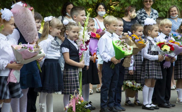 1 сентября в Мостовском районе за парты сядут 7550 детей! 1