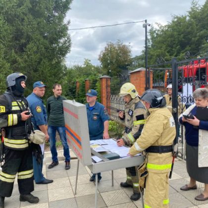 В 30-й школе посёлка Мостовского прошли пожарные учения 1