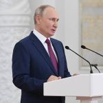 Президент России Владимир Путин подписал закон, согласно которому материнский капитал в РФ будет проиндексирован в 2022 году не 1 января, а 1 февраля по фактической инфляции 7