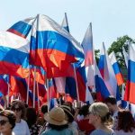 В Краснодаре прошел митинг в поддержку Вооруженных сил России и решений президента Владимир Путина 1