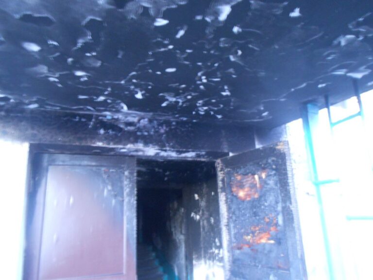 В Псебае Мостовского района произошло возгорание в подъезде пятиэтажного дома 1