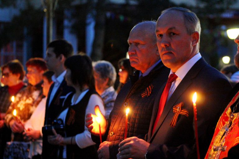 Глава Мостовского района выразил соболезнования родным и близким погибших во время трагедии в Кемерово 1