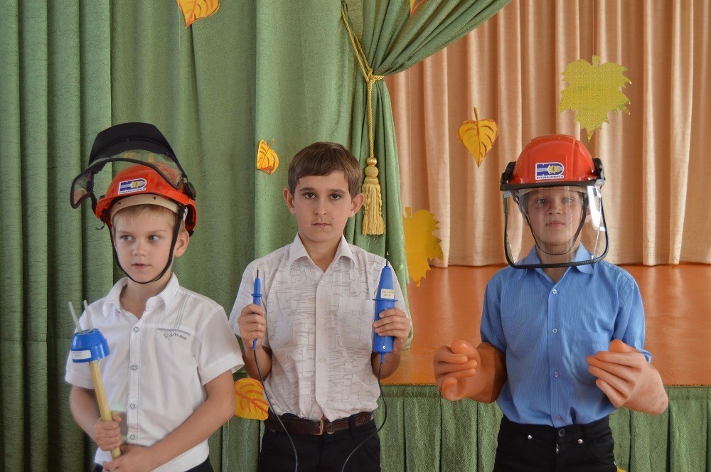 С правилами электробезопасности познакомились учащиеся поселка Мостовской 9